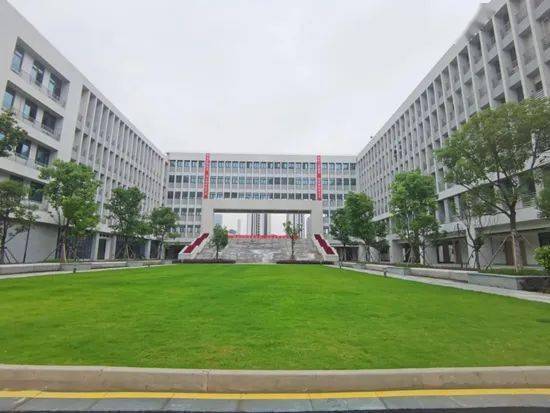 是市委市政府優化福州市主城區普通高中資源配置的重大舉措